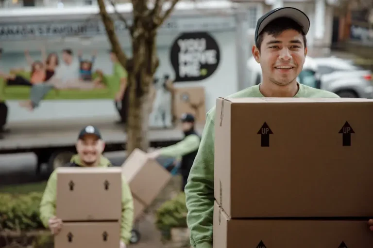 smiling local movers