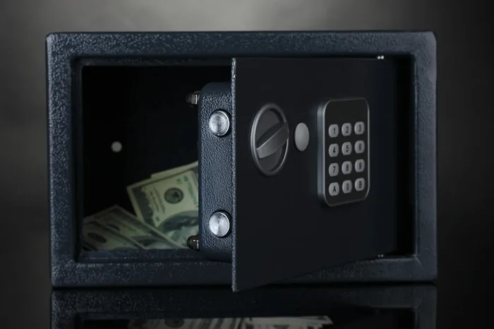 how to move a safe